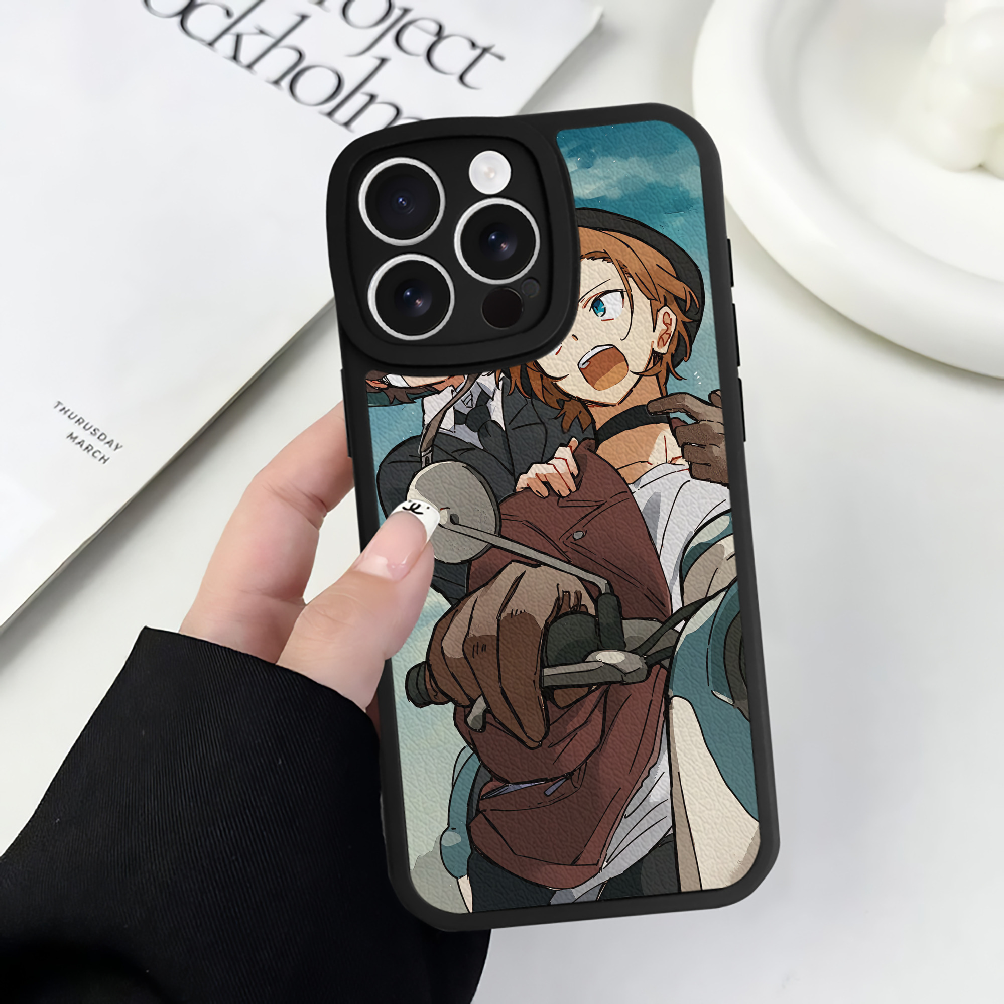 （画像用） 文豪ストレイドッグス Bungo Stray Dogs 【iPhone 16シリーズ対応】シリコンスマホケース（レザー調） 材質：シリコン